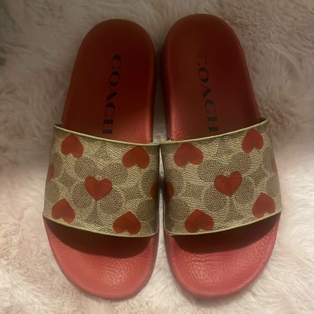 Coach heart slides size 6